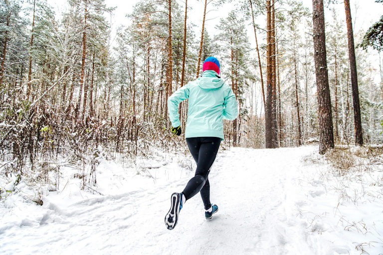 11 Cold Weather Running Tips and Hacks for Beginners