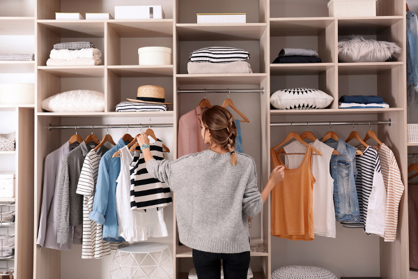 How to Build a Capsule Wardrobe: 5 Tips for Beginners